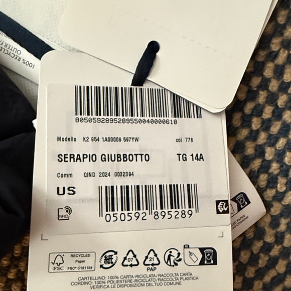 NWT 💯% authentic Moncler Kids Serapio Navy Puffer Jacket. With hanger&bag&tags - Picture 14 of 16